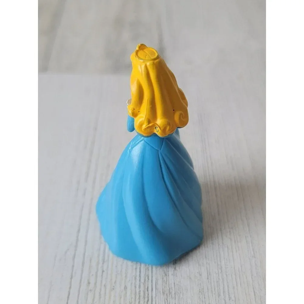 Sleeping‎ Beauty Aurora blue formal dress princess Disney Pixar toy figure